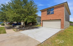 6917 Panda Royle Dr, Del Valle, TX 78617