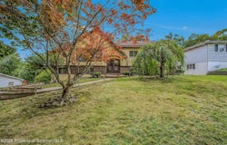 736 Oak Street, Taylor, PA 18517