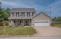 1353 Quail Haven Dr, Moberly, MO 65270