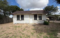 1008 S Aster Street S, Mathis, TX 78368