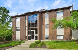3344 Devonwood Hills NE, Grand Rapids, MI 49525