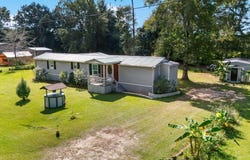 492 Land Dr, Wewahitchka, FL 32465