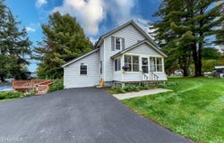 10 Belle Terre Heights, Broadalbin, NY 12025