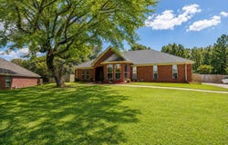 204 Boulder Ridge Circle, Texarkana, AR 71854