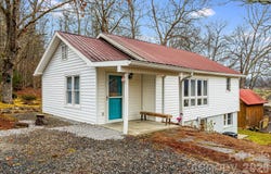195 Whitmire Road, Brevard, NC 28712