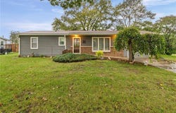 205 S Westview Road, McLouth, KS 66054