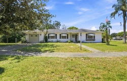 7222 HOLIDAY Drive, SPRING HILL, FL 34606