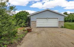 108 richland, Urbana, IA 52345