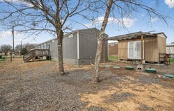 16 Fourth St, Maxwell, TX 78656
