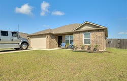 10494 Cadens Trail, Shawnee, OK 74804