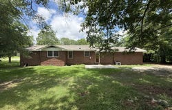616 W Ohoopee St, Fitzgerald, GA 31750