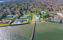 33 Harbour Road, Great Neck, NY 11024