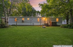 60 Pinnacle Road, Liberty, ME 04949