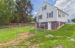 229 ANTHONY ST, STAUNTON, VA 24401