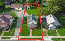 323 E Lake Street, Topeka, IN 46571