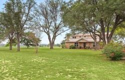 350 Ullrich, Marion, TX 78124