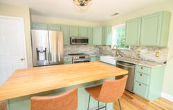 21100 THOMPSON LN, QUINBY, VA 23423
