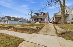 1447 N Broadway Avenue, Springfield, MO 65802