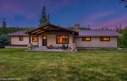 435 Shady Pines Loop, Priest Lake, ID 83856