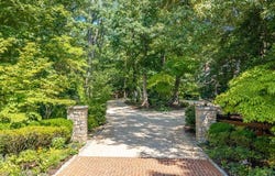 30 W Lower Tuckahoe Road, Richmond, VA 23238