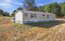 3723 Weaver Road, Grovespring, MO 65662