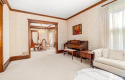 386 E Chicago Street, Elgin, IL 60120
