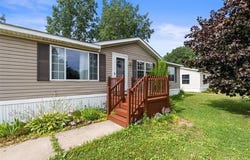 2785 Mulberry Dr, Clarkston, MI 48348