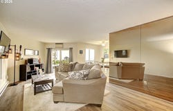 5565 E EVERGREEN Blvd, Vancouver, WA 98661
