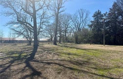 624 Sunflower Road, Broken Bow, OK 74728