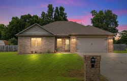 353 Cinel Loop, Austin, AR 72007
