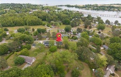 92 Meadow Lane, Middlesex, VA 23175