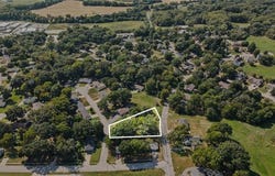 Maple Lane, Smithville, MO 64089