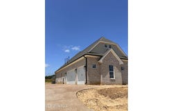 1735 Bakersfield Way, Nesbit, MS 38651