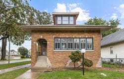 900 Lathrop Avenue, Forest Park, IL 60130