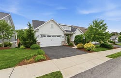 214 Maid Marion Ln, Peters Twp, PA 15317
