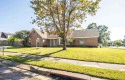 3510 RIPPLECHASE Dr, Bartlett, TN 38133