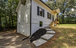 329 Old Emory Rd, Clinton, TN 37716