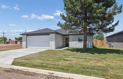 902 Maple Ave, White Deer, TX 79097