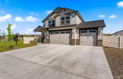 10326 W Trident Ridge Dr, Star, ID 83669