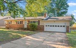 3138 W Crestview Street, Springfield, MO 65807