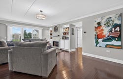 6850 W Winding Trail, Oak Forest, IL 60452