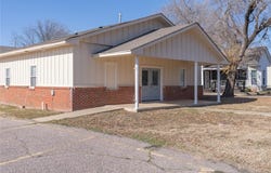 700 N Tucker Avenue, Shawnee, OK 74801