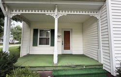 704 E CALHOUN Street, Macomb, IL 61455