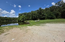 Santry Circle, Edwards, MO 65326