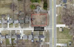 3301 N Center Road, Flint, MI 48506