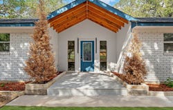 109 Live Oak Dr, Pleasanton, TX 78064