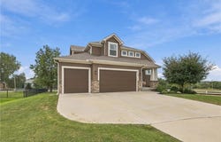 21807 W 46th Terrace, Shawnee, KS 66226