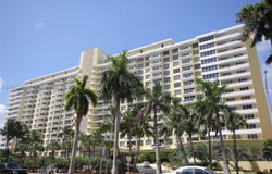 5600 Collins Ave, Miami Beach, FL 33140
