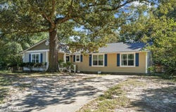 111 Lakehurst Drive, Dudley, NC 28333