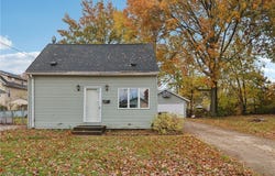 492 E Hopocan Avenue, Barberton, OH 44203